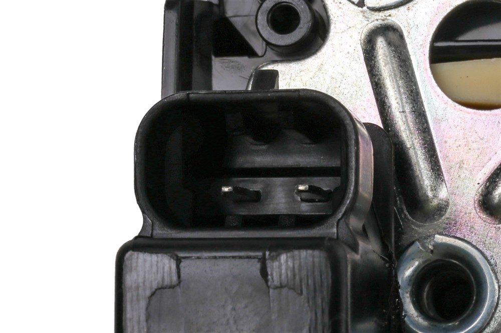GM Genuine Parts Front Right Door Latch Assembly 96272642 — image 3